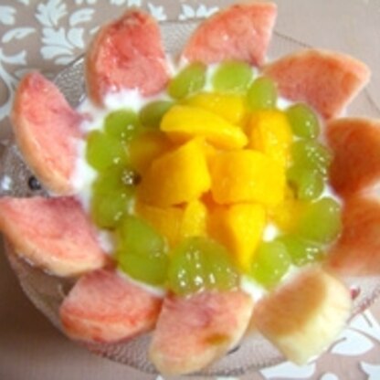 jヨーグルデザート発見！米ぬかなしですみません<(_ _)>例のマンゴーと桃で作りました（*^_^*）お風呂上りに頂きましたよ♪美味しいですね～～(*^^)v